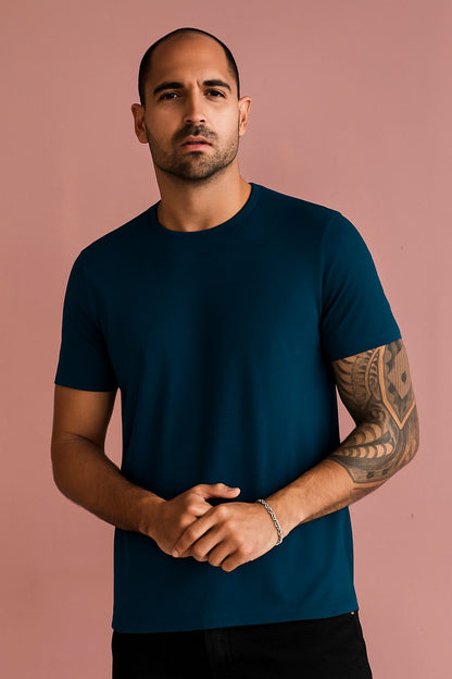 Camiseta Kohmar Masculina em Meia Malha - Básica, Confortável e Versátil